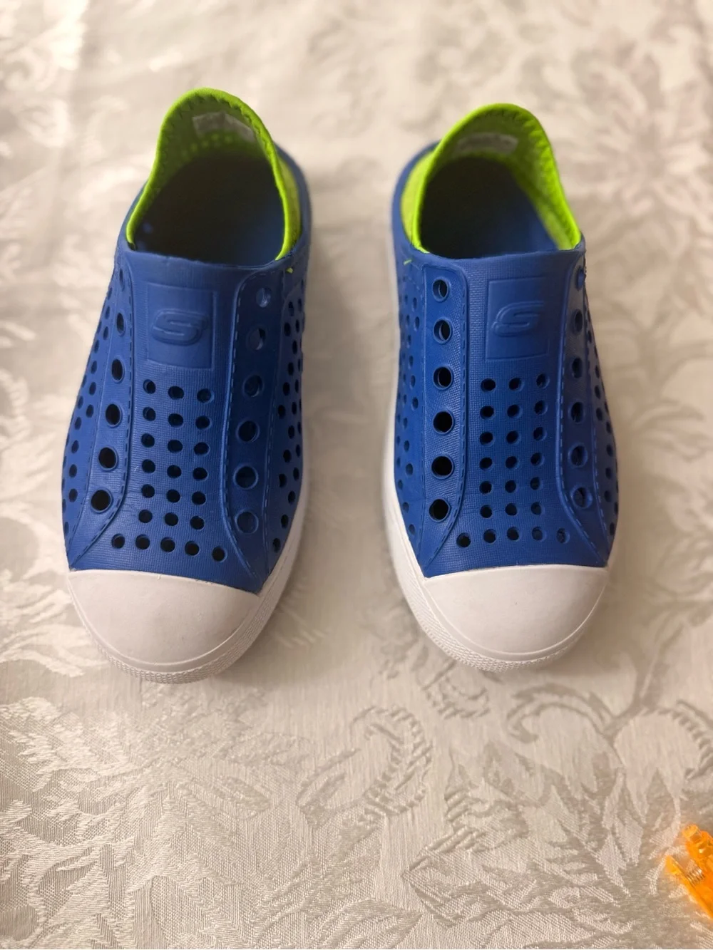 Sketchers Slip On Blue & Green Water Sneakers Kid Size 13 , EUC